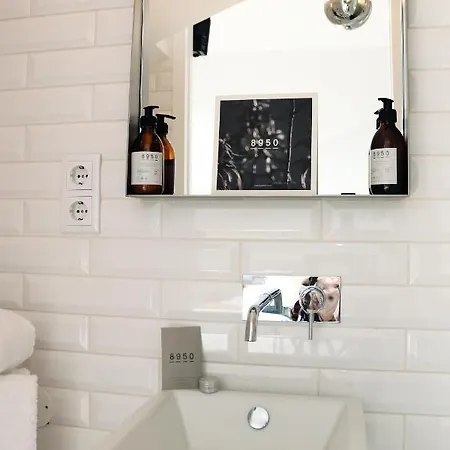 Apartman Invicta 3 *