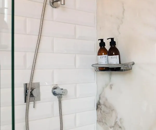 Invicta 3 アパート